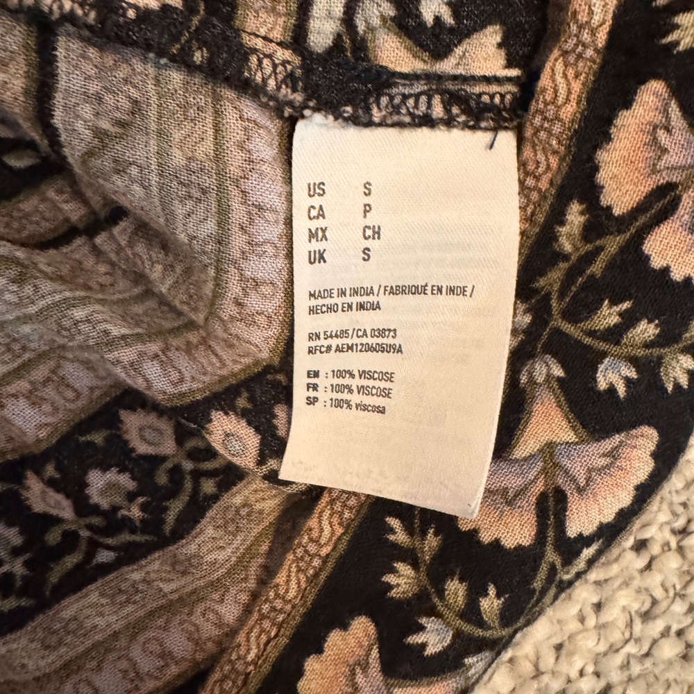 American Eagle Small Black Floral Boho Peasant Top - Picture 2 of 4
